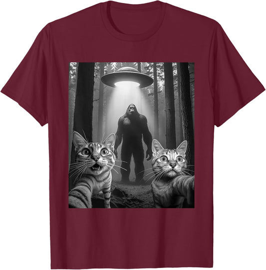 Funny Surprised Cat Selfie With Bigfoot Sasquatch Alien UFO T-Shirt - T-Shirt | Maroon