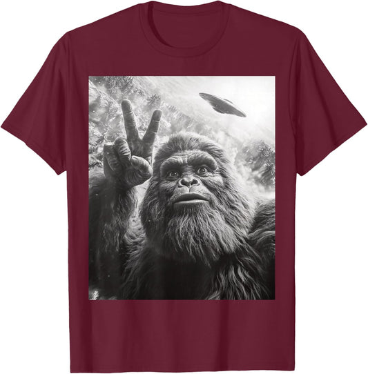 Funny Bigfoot Selfie Sasquatch UFO T-Shirt - T-Shirt | Maroon