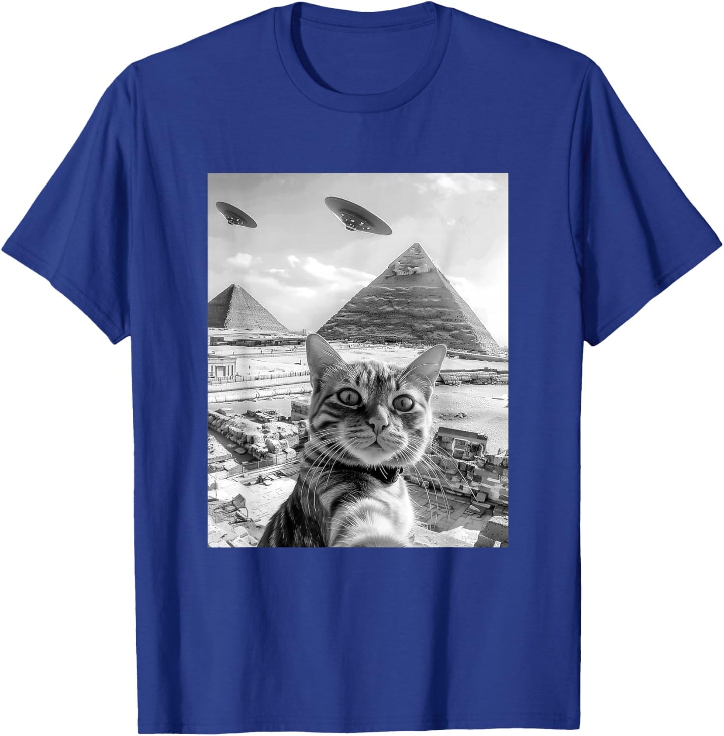 Funny Cat Selfie with Pyramids Alien UFOs Men Women Girls Kids T-Shirt - T-Shirt | Royal