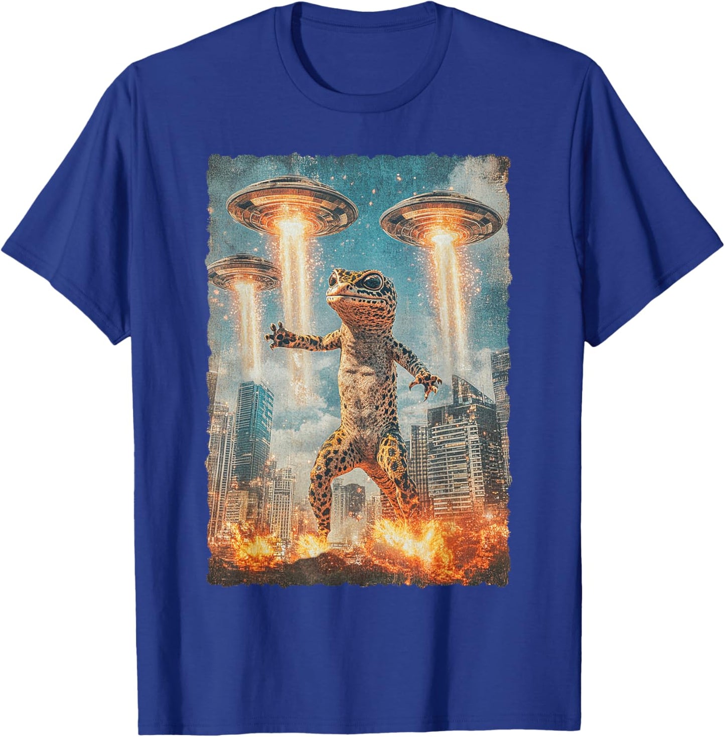 Japanese Anime Kaiju Monster Leopard Gecko Selfie Tokyo UFO T-Shirt - T-Shirt | Royal
