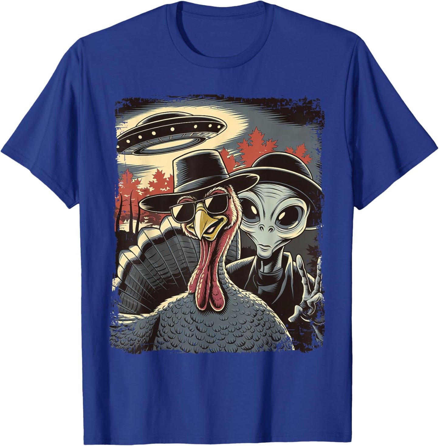 Alien Selfie With Turkey Thanksgiving Funny Photo UFO T-Shirt - T-Shirt | Royal