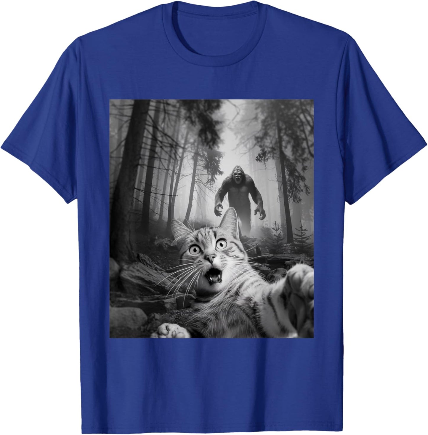 Funny Surprised Scared Cat Selfie With Sasquatsch Bigfoot Women Girls Kids T-Shirt - T-Shirt | Royal