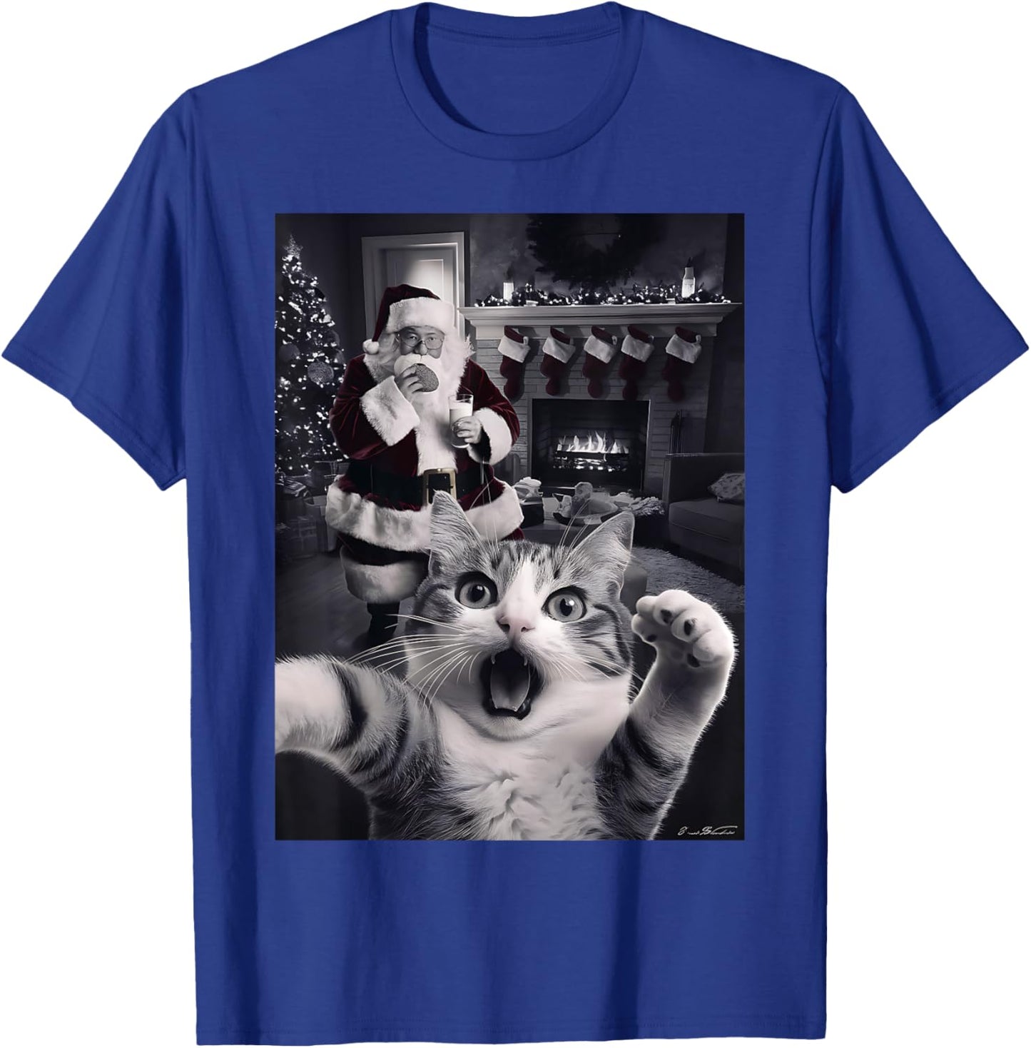 Funny Cat Selfie With Santa Christmas T-Shirt - T-Shirt | Royal