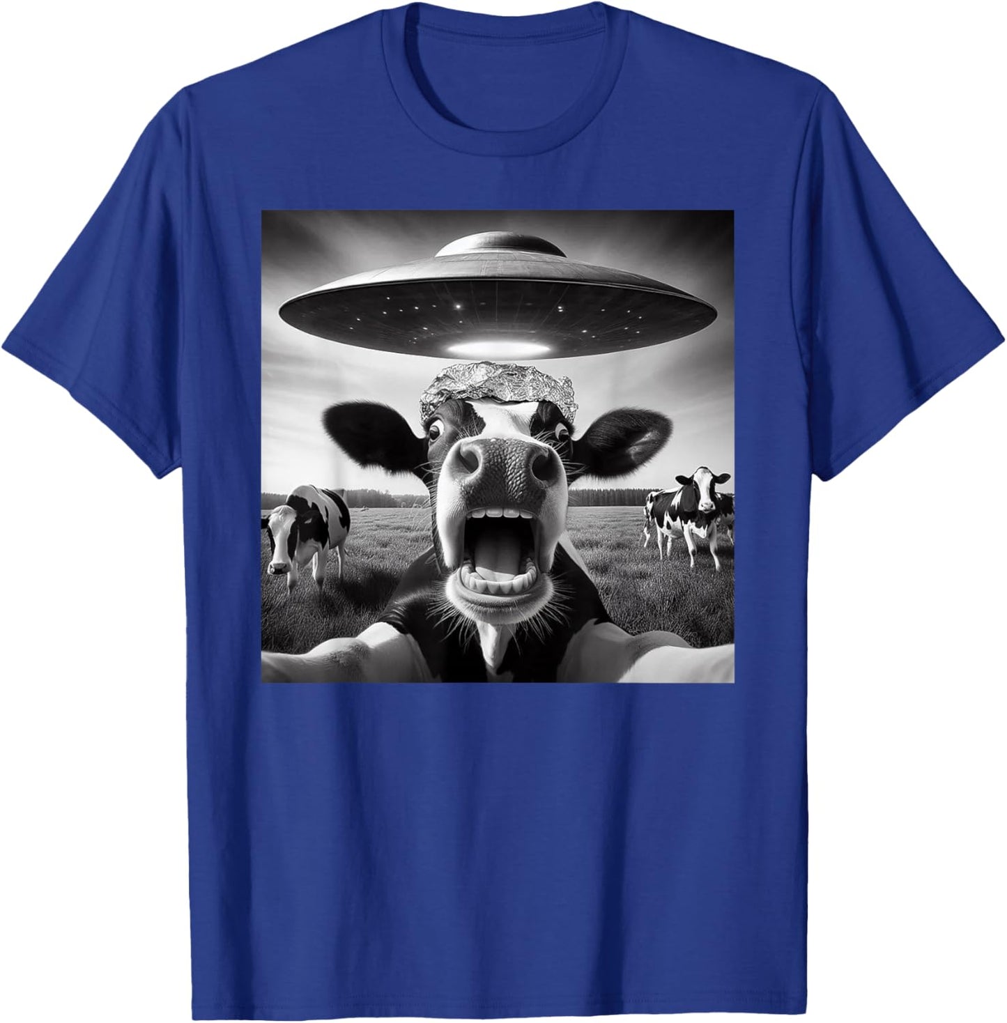 Funny Cow Abduction by UFO Selfie - Hilarious Alien Meme T-Shirt - T-Shirt | Royal