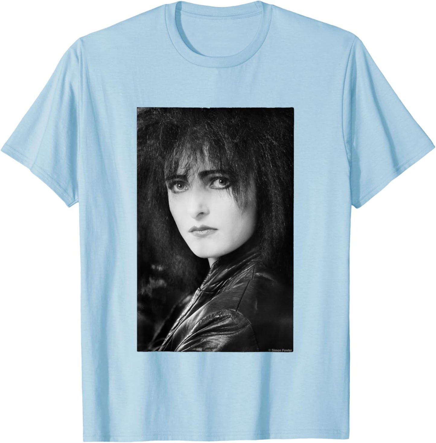 Siouxsie Sioux Singer of The Banshees by Simon Fowler T-Shirt - T-Shirt | Light Blue