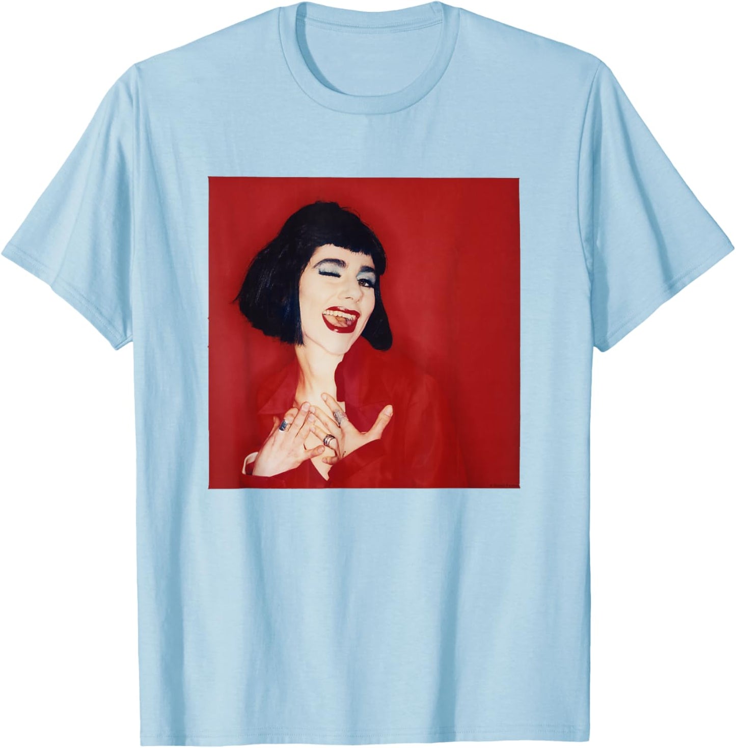 PJ Harvey Red Photo Shoot 1995 By Simon Fowler T-Shirt - T-Shirt | Light Blue