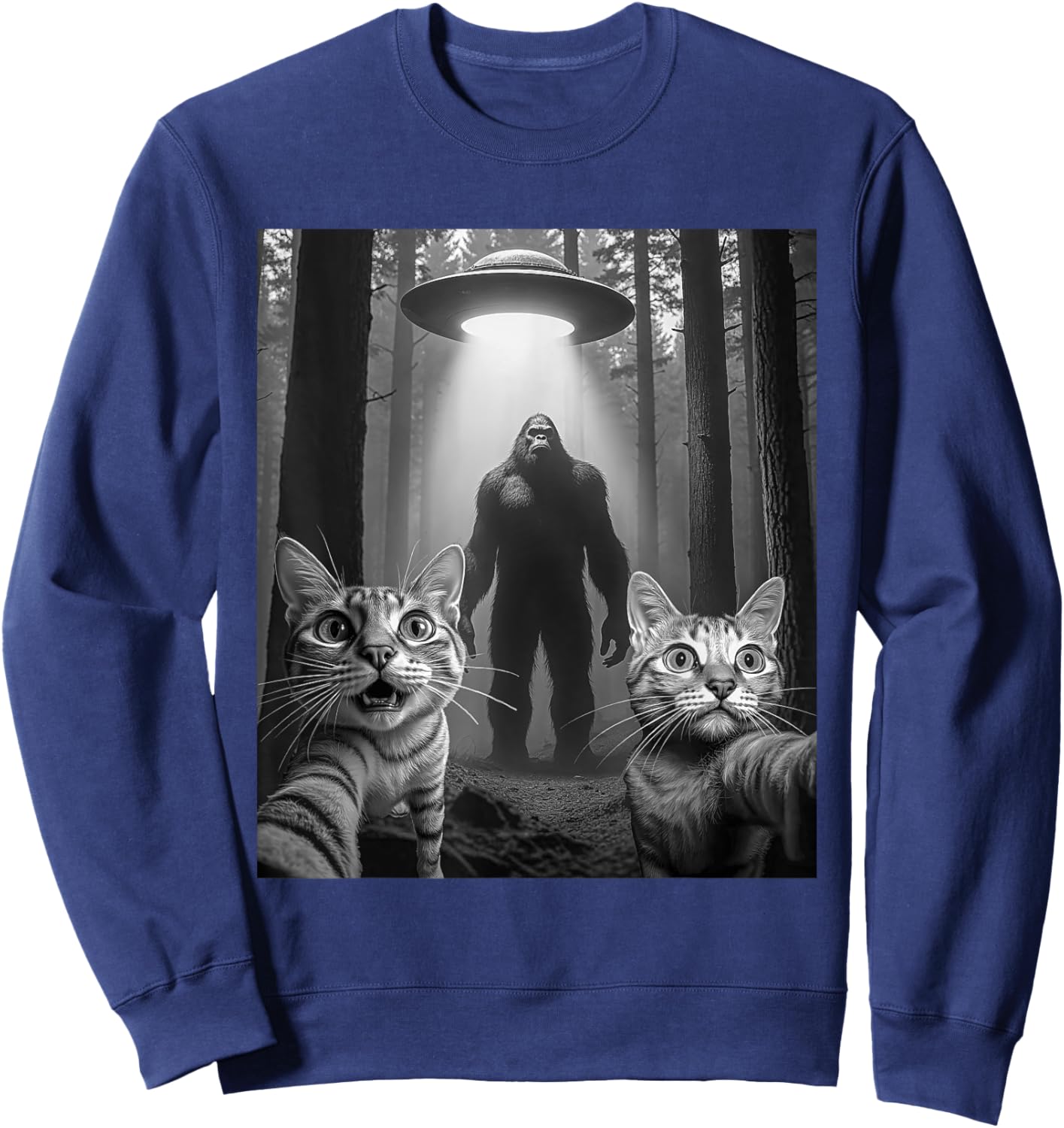 Funny Surprised Cat Selfie With Bigfoot Sasquatch Alien UFO Sweatshirt - Sweatshirt | Navy