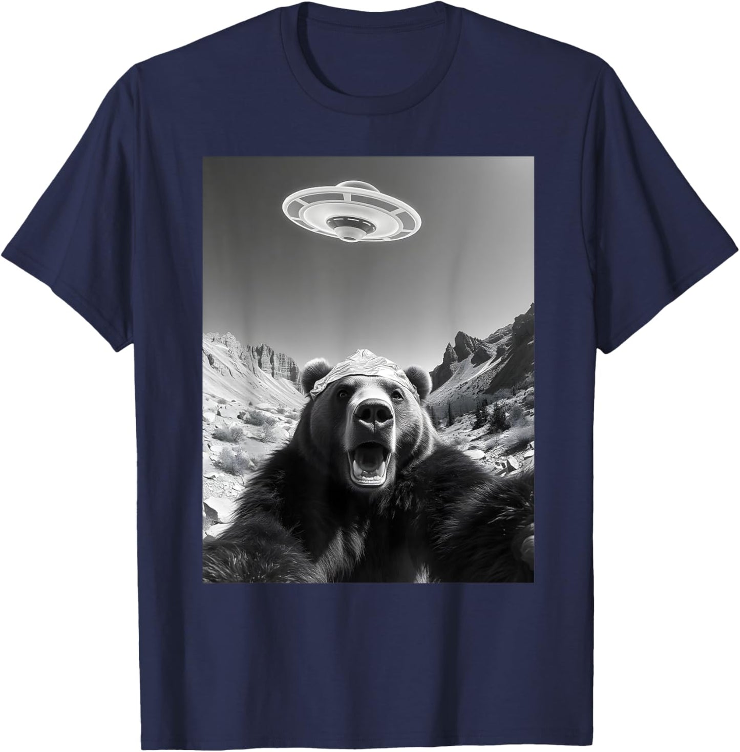 Bear Selfie With UFO Hilarious Alien Encounter Meme T-Shirt - T-Shirt | Navy