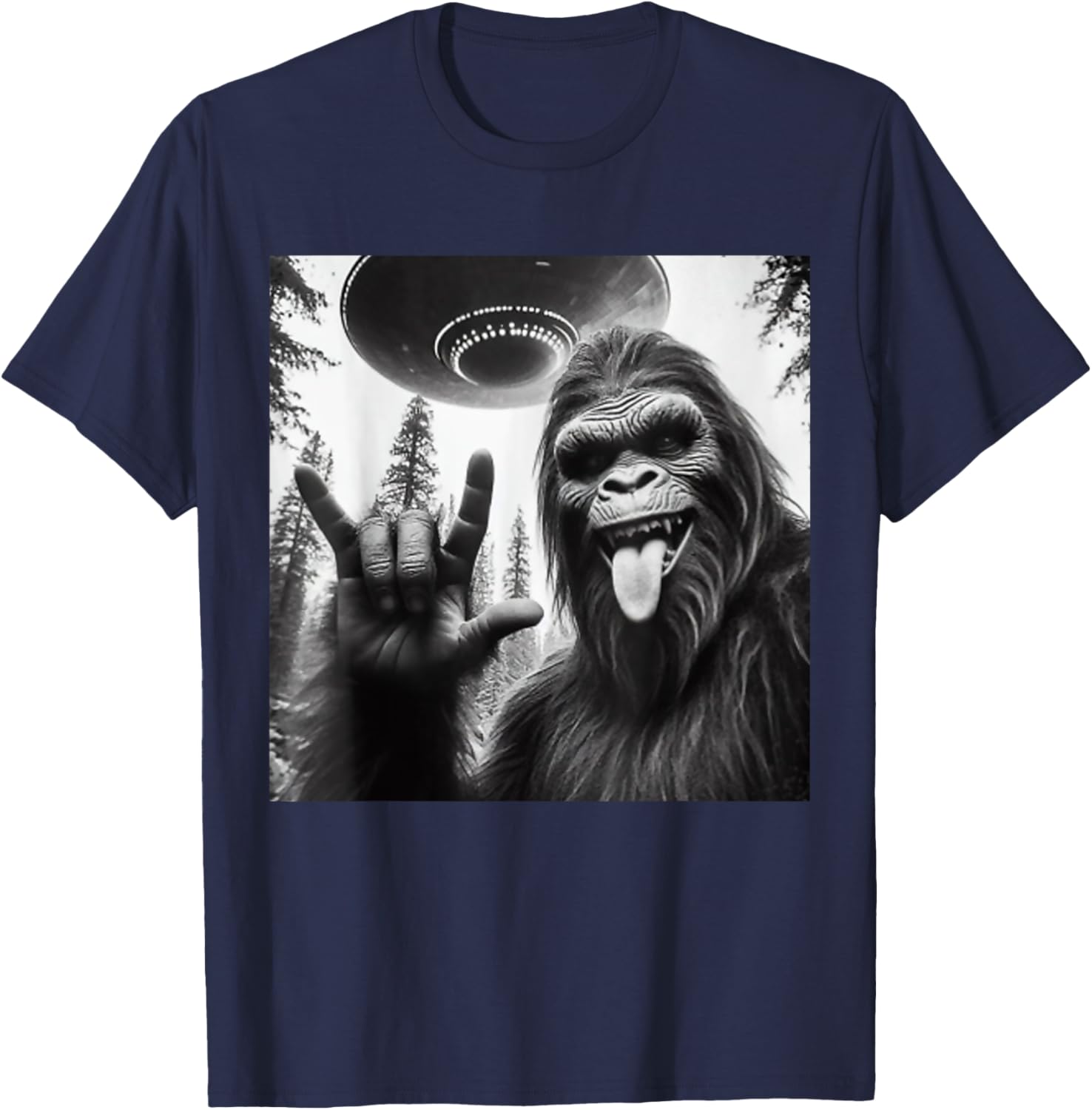Funny Sasquatch Bigfoot Rock On Selfie With UFO Alien T-Shirt - T-Shirt | Navy