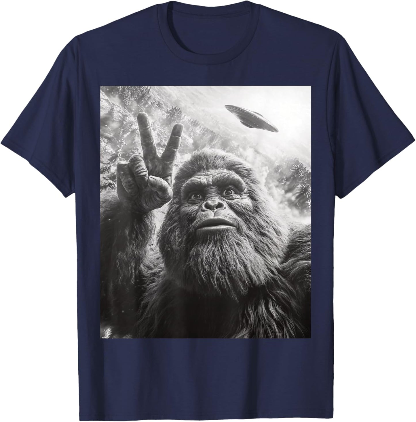 Funny Bigfoot Selfie Sasquatch UFO T-Shirt - T-Shirt | Navy