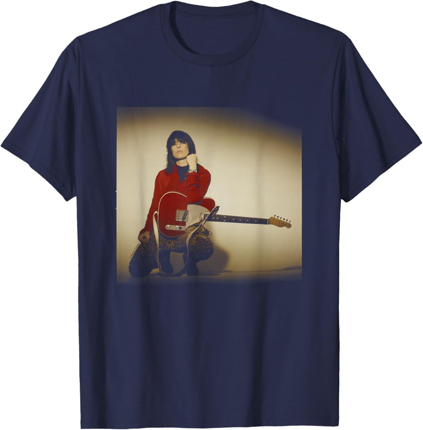 The Pretenders Chrissie Hynde Guitar Shoot By Simon Fowler T-Shirt - T-Shirt | Navy