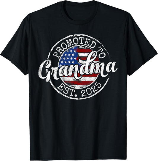Promoted to Grandma Est 2025 1St Time Grandma to Be Gifts T-Shirt - T-Shirt | Black