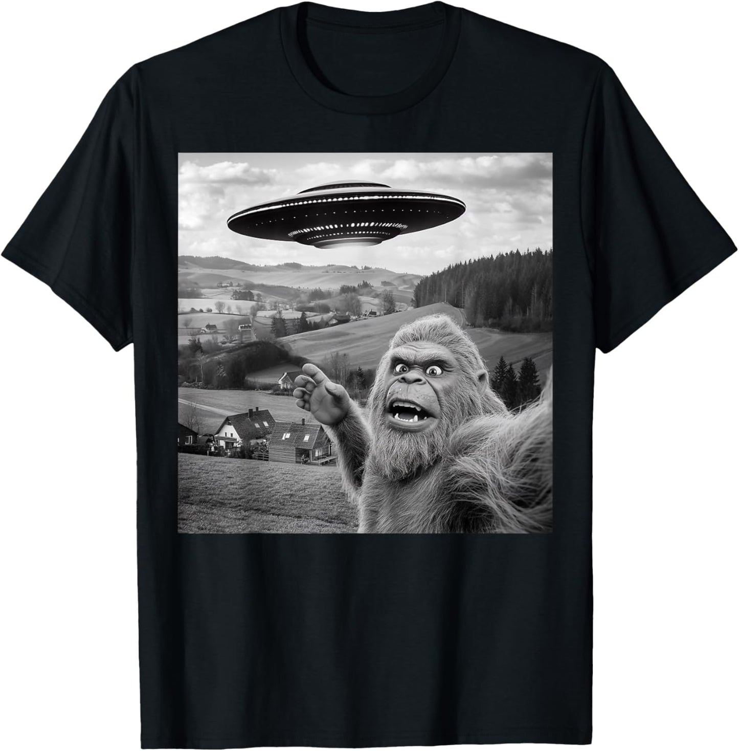 Bigfoot Selfie With Alien UFO Funny Gifts Women Kid T-Shirt - T-Shirt | Black