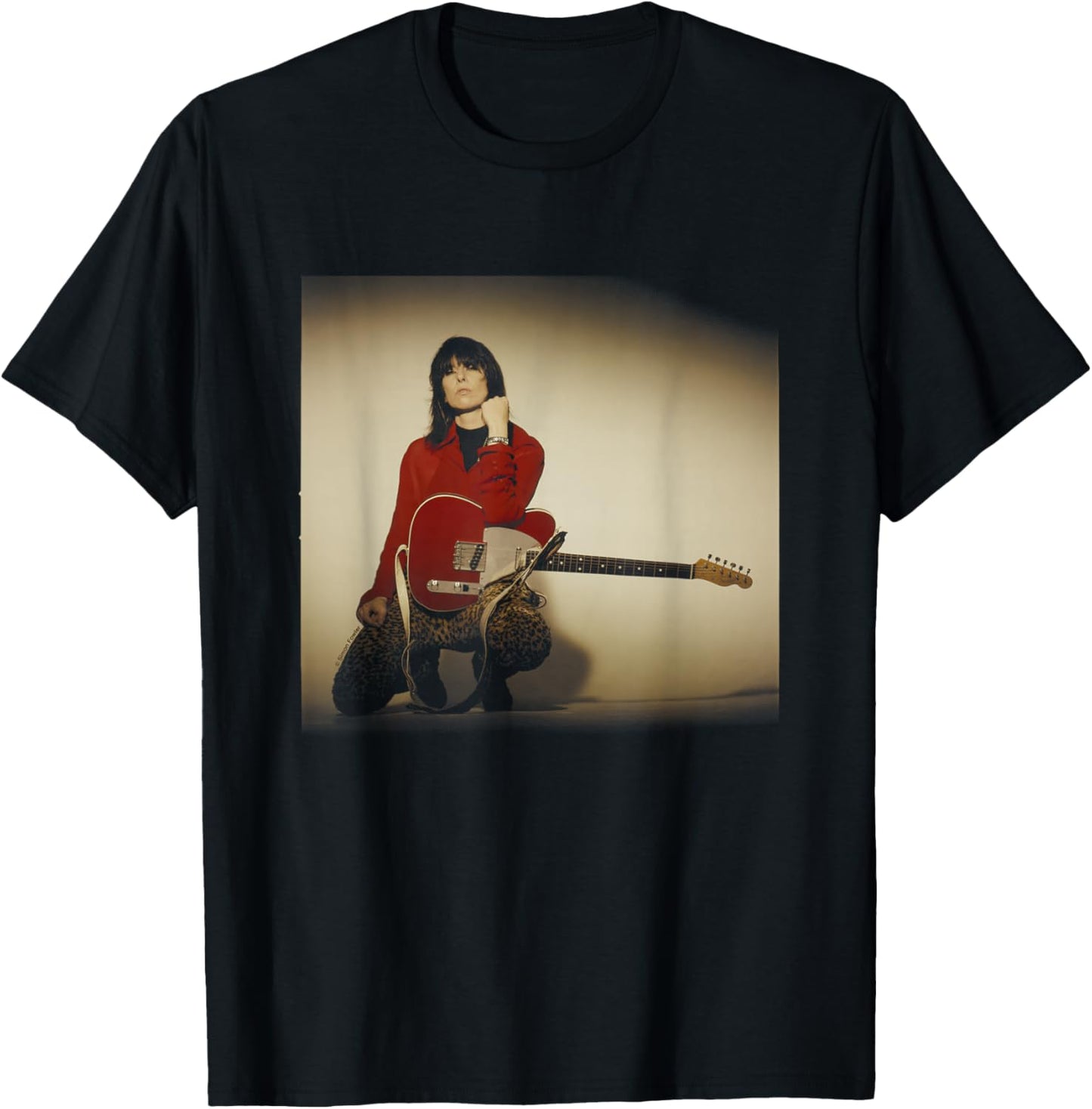 The Pretenders Chrissie Hynde Guitar Shoot By Simon Fowler T-Shirt - T-Shirt | Black
